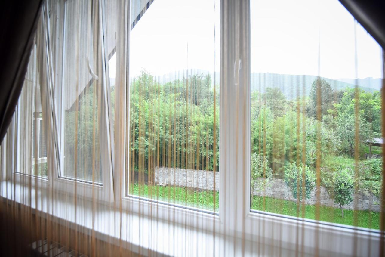 Laguna Hotel Vanadzor Exteriör bild