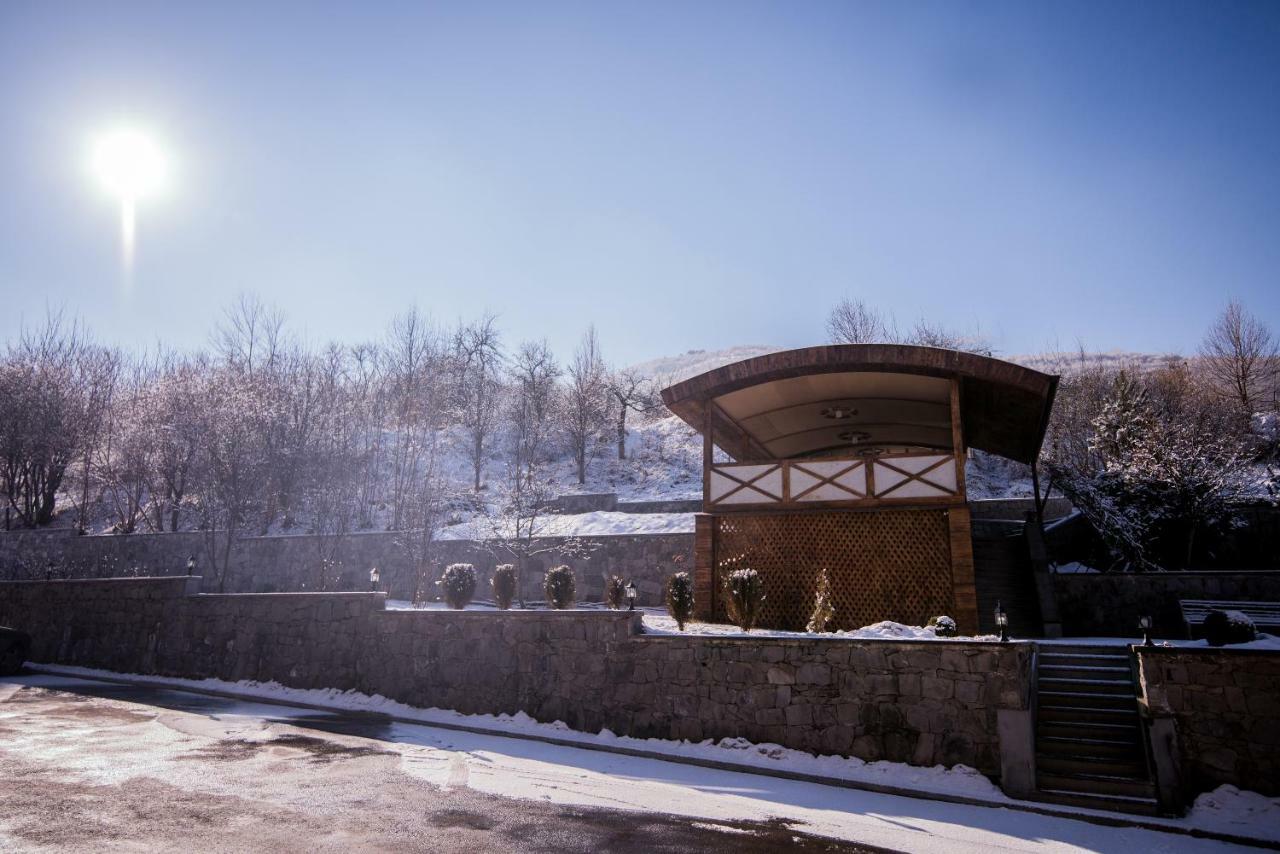 Laguna Hotel Vanadzor Exteriör bild